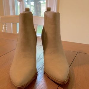 American Eagle Beige suede ankle booties.